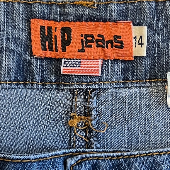 Hip Jeans Capri Embroidered Back Pockets Womens Size 14 Jeans - Picture 9 of 11